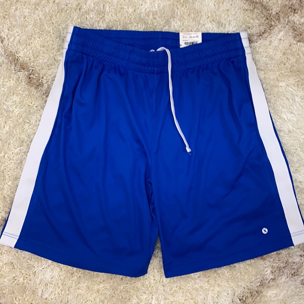 men’s basketball shorts - NWT